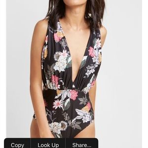 Cute ModCloth swimsuit NEVER WORN